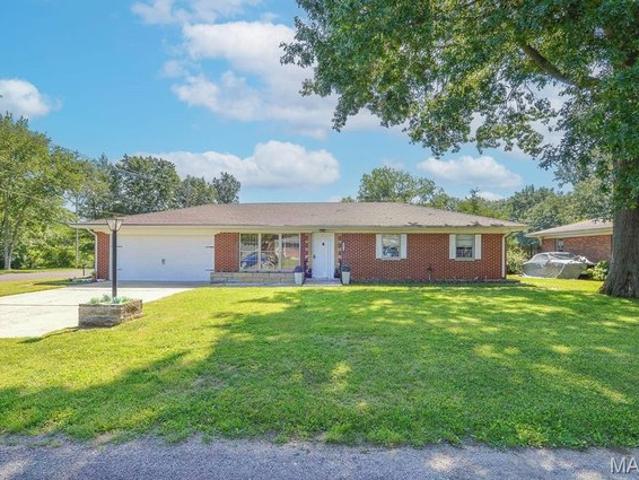 House for sale in Belleville, Illinois