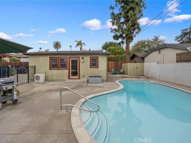 Duplex for rent in Pasadena