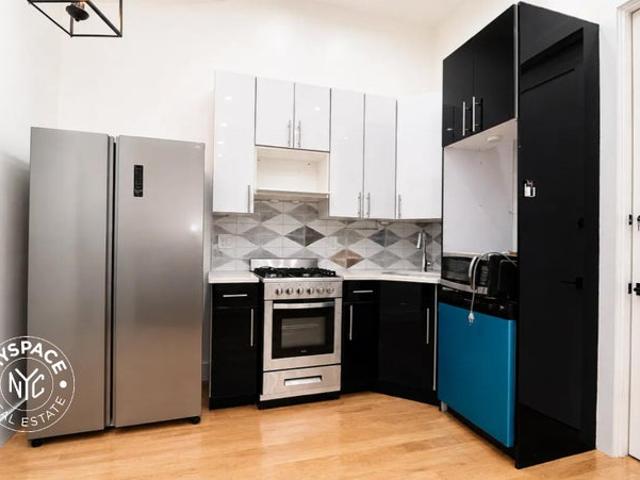 Room for rent in Arverne, New York