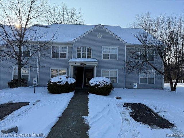 Condo for sale in Fenton, Michigan