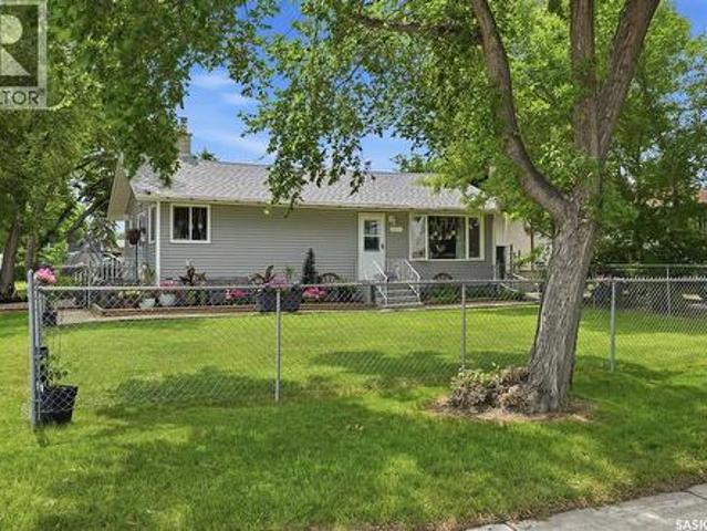 House for sale in Glen Elm Park, Regina