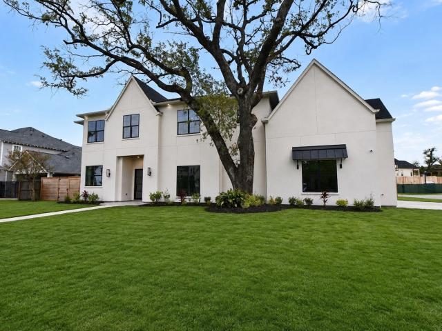 House for sale in Oak Forest, Houston