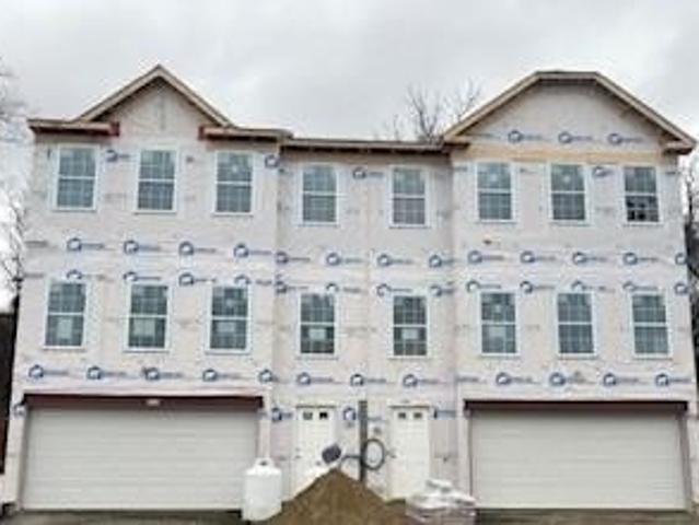 Townhouse for sale in Irwin, Pennsylvania