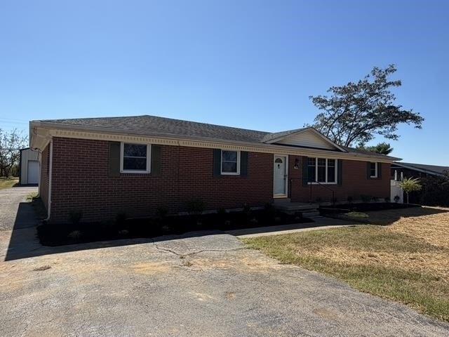 House for sale in Bowling Green, Warren County