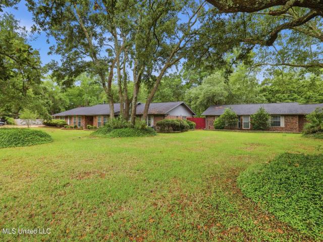 House for sale in Ocean Springs, Mississippi