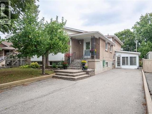 House for sale in Oakville, Ontario