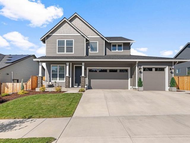 House for sale in Eagle Point, Jackson County