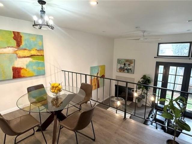 Townhouse for sale in Canoga Park, California