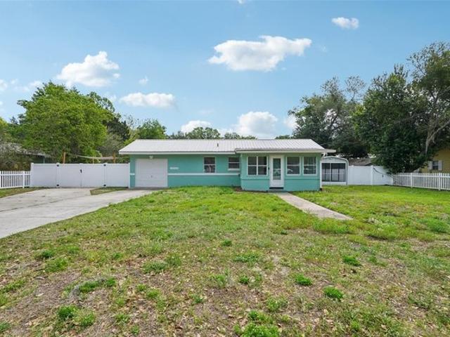 House for sale in Ocklawaha, Florida