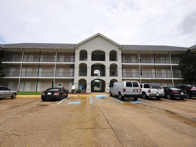 Condo for sale in Saint Amant, Louisiana