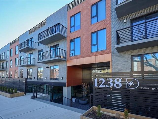Condo for sale in Arverne, New York