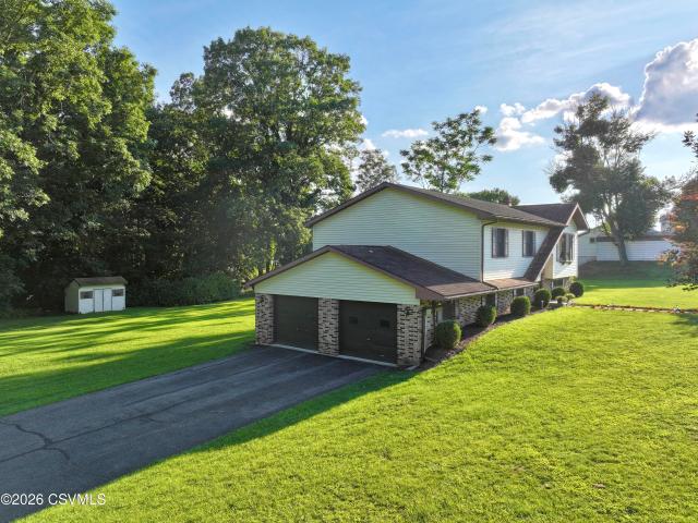 House for sale in Orwin, Tower City