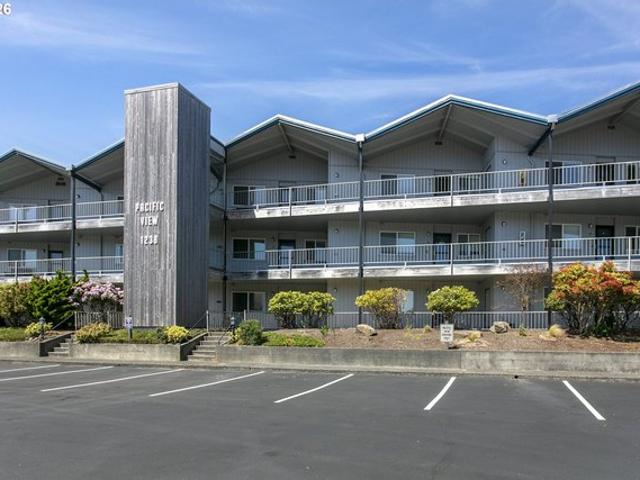 Condo for sale in Oregonia