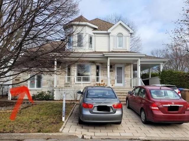 House for rent in Terrebonne
