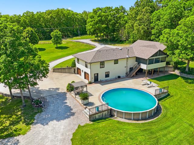 House for sale in Harrisburg, Missouri