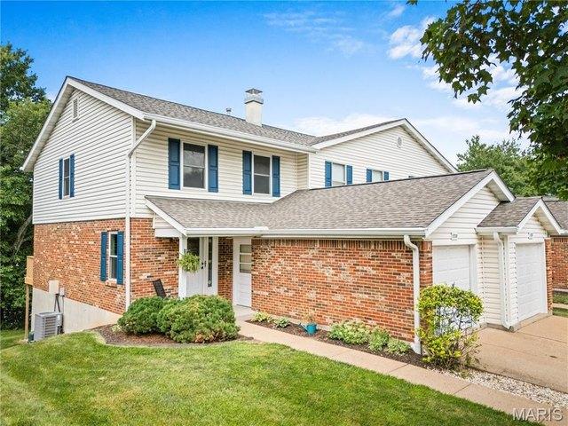 Townhouse for sale in Valley Park, Missouri