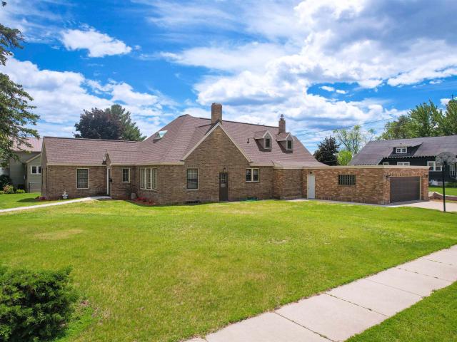 House for sale in Marinette, Marinette County