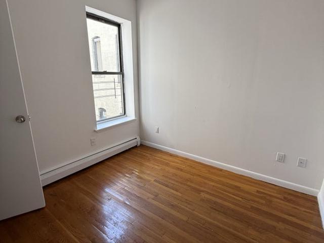 Room for rent in Arverne, New York