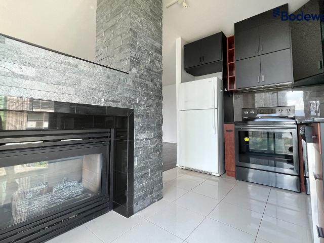 Apartment for rent in Coal Harbour, Vancouver