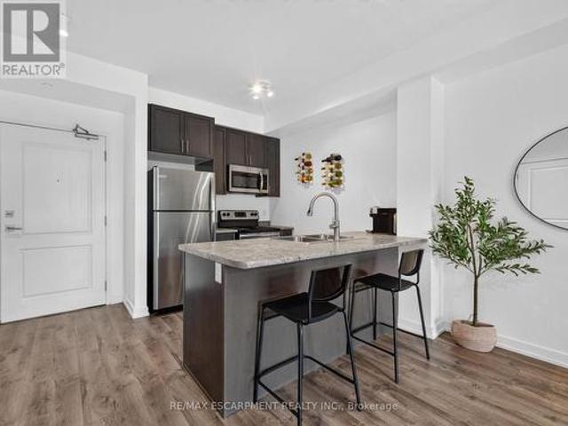 Condo for sale in Ancaster, Ontario
