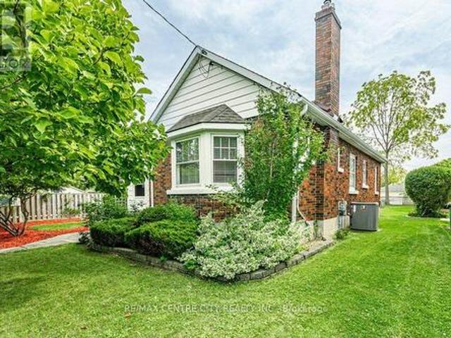House for sale in St. Thomas, Ontario