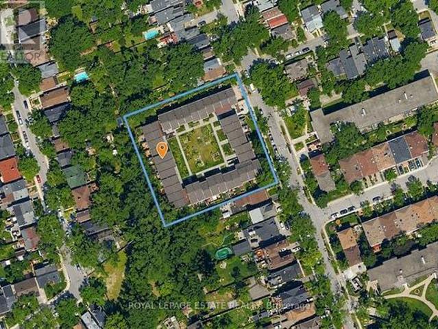 Townhouse for sale in Woburn, Ontario