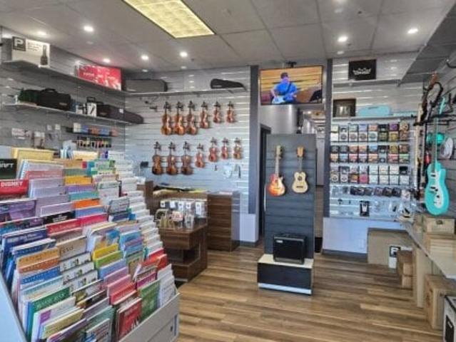 Office for sale in Northwest, Alberta