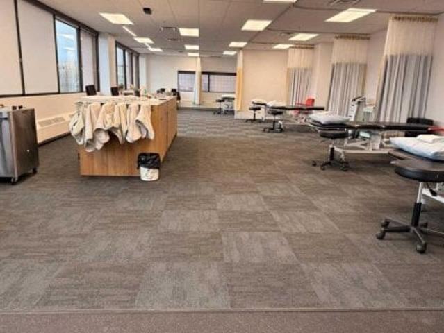 Office for sale in Northwest, Alberta