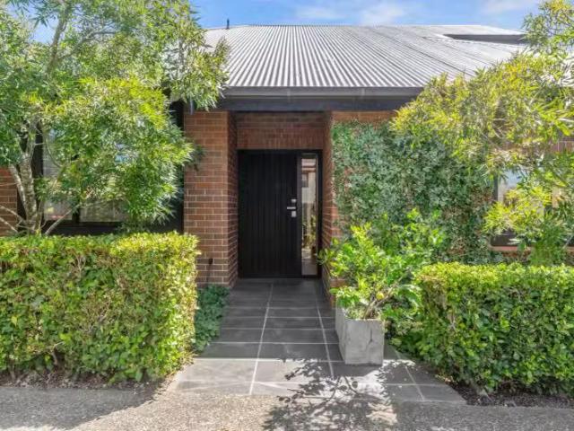 House for sale in Wairau Valley