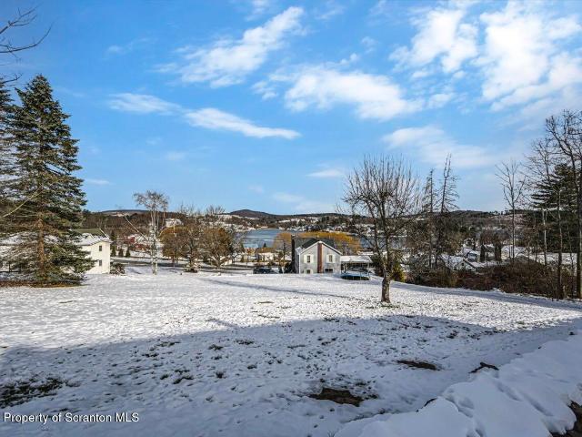 House for sale in Lake Winola, Pennsylvania