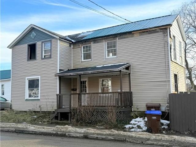 House for sale in Crawford, Pennsylvania