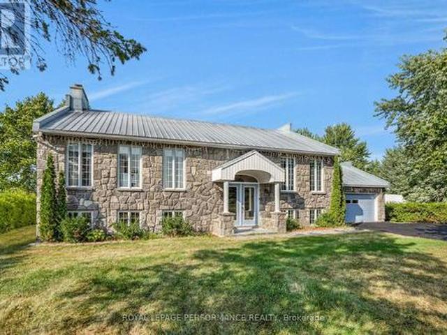 House for sale in Alfred And Plantagenet, Ontario