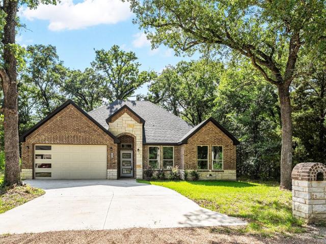 House for sale in Henderson, Texas