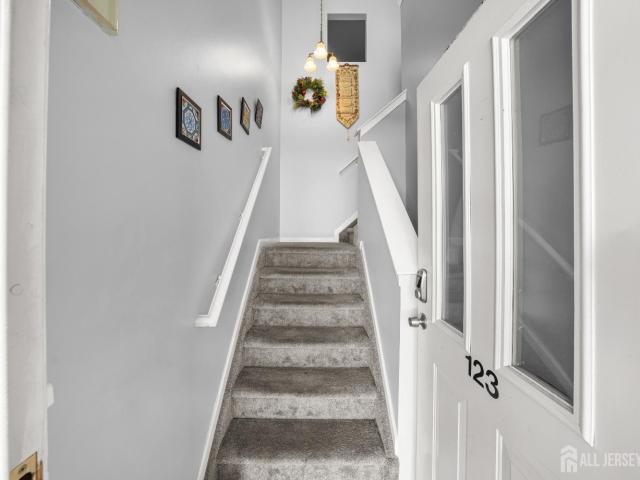 Townhouse for sale in Piscataway, New Jersey