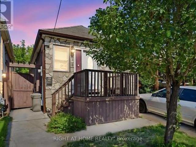 House for sale in Ancaster, Ontario