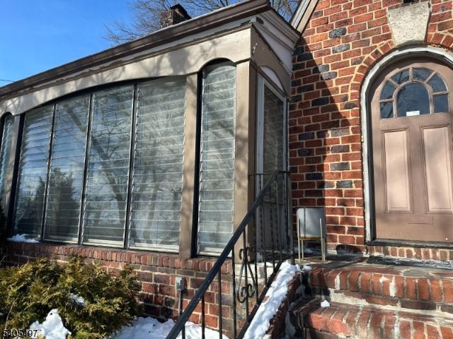 House for sale in Roselle, New Jersey