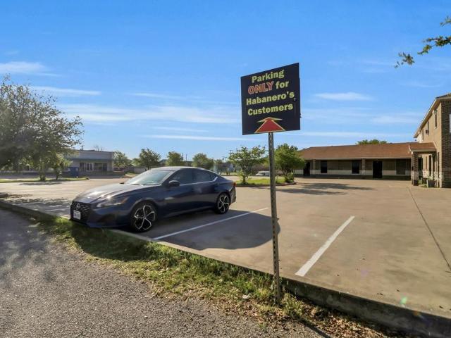 Commercial for sale in Grand Prairie, Texas