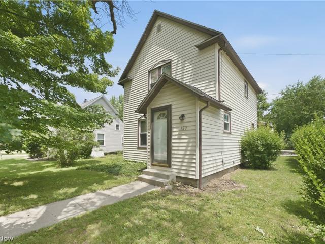 House for sale in Summit, Ohio