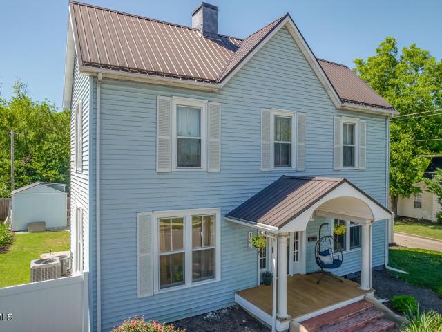 House for sale in Johnson City Central Business District, Johnson City