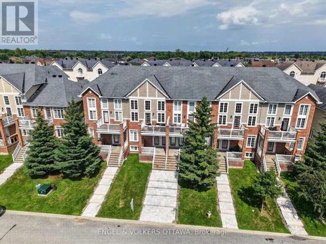 Townhouse for sale in Riverside South-Findlay Creek, Ottawa