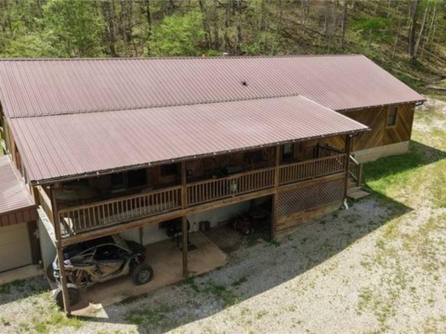 House for sale in Looneyville, West Virginia