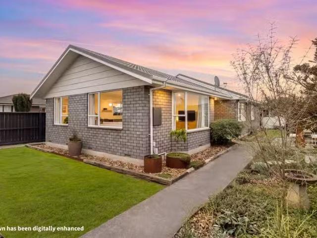 House for sale in Chaslands, Canterbury