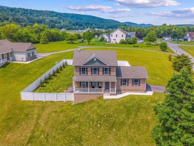 House for sale in Berkeley Springs, West Virginia