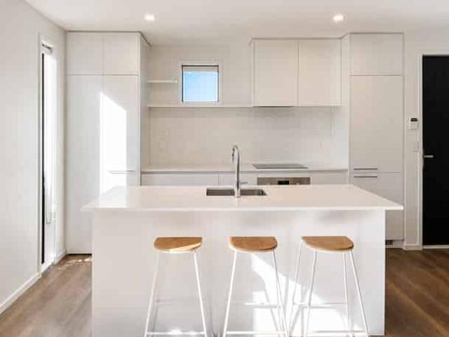 House for rent in Edgeware, Canterbury