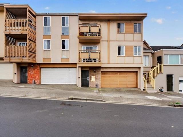 House for sale in Top of the Hill, Daly City