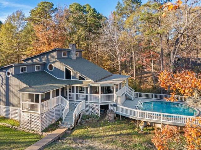 House for sale in White Oak, Texas