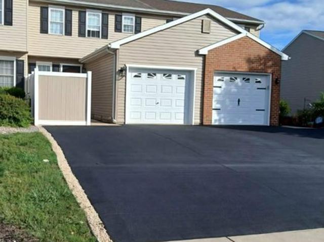 Townhouse for sale in Jonestown, Lebanon County