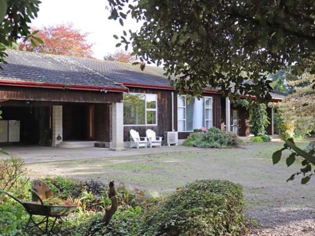 Property for sale in Otakou