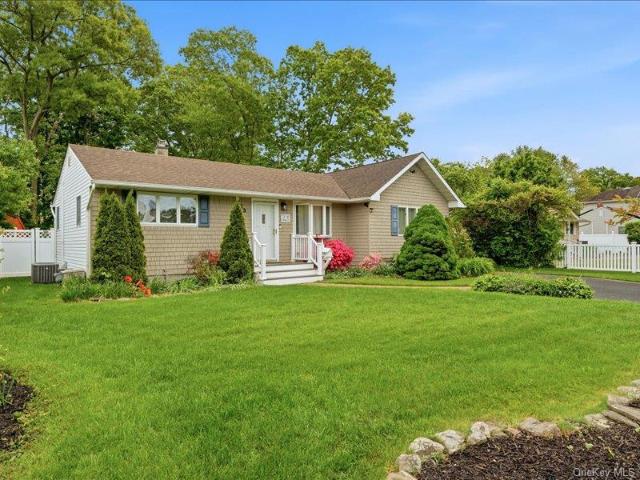 House for sale in Bohemia, New York