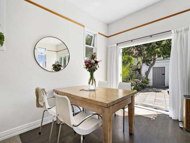 House for sale in Days Bay, Wellington
